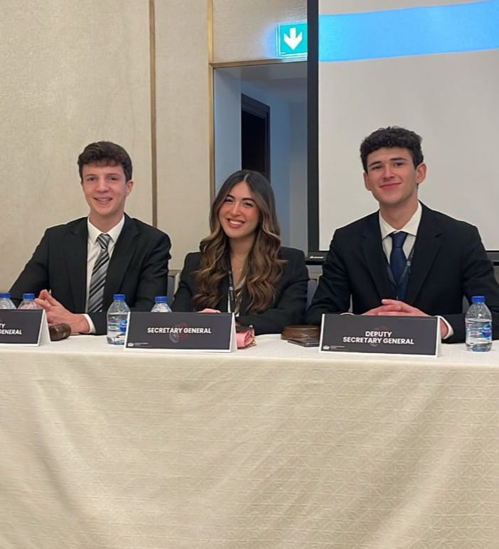 Outstanding Experiences | Amman Academy | Nord Anglia - 04 - Feature Cards Pattern - Creativity and Culture