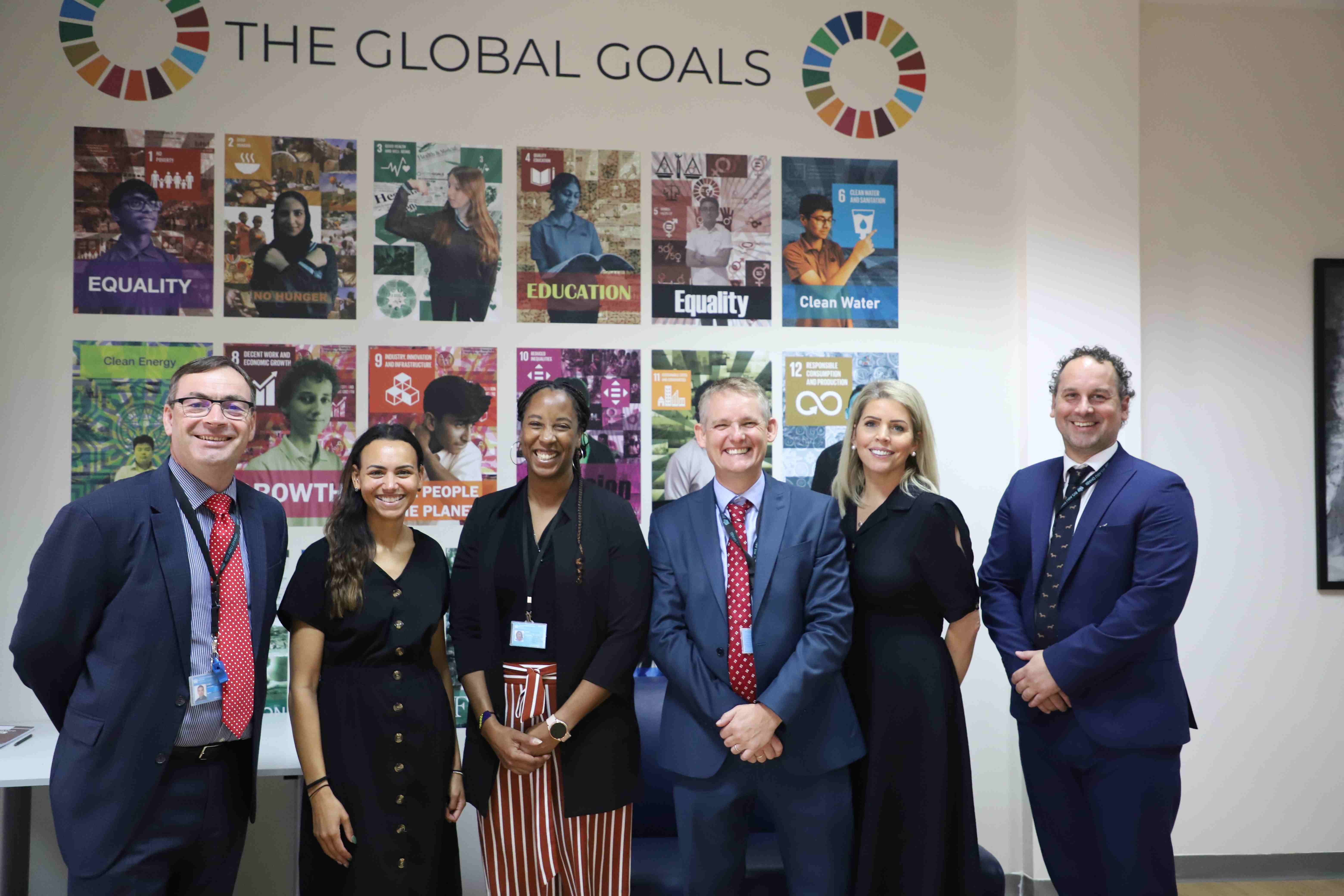 Dr Leslie Williams visits BIS Abu Dhabi - Dr Leslie Williams visits BIS Abu Dhabi