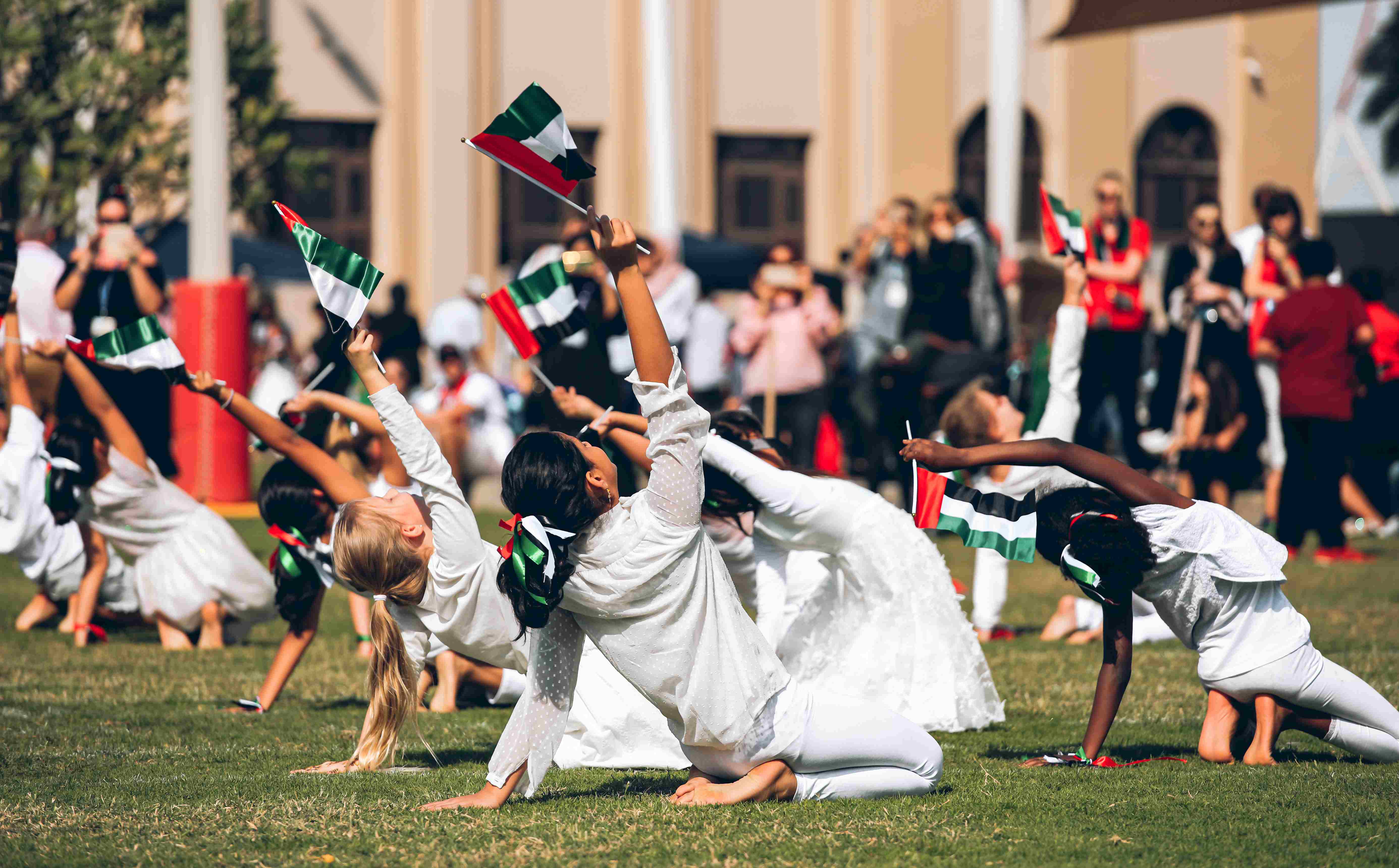 Outstanding Experiences | BIS Abu Dhabi - 07 - Feature Cards Pattern - Expeditions