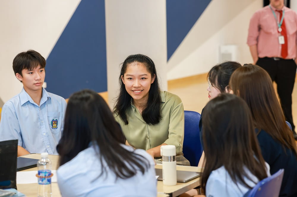 University Guidance at BIS Hanoi | Student Success at Top Global Universities - Feature Cards Pattern