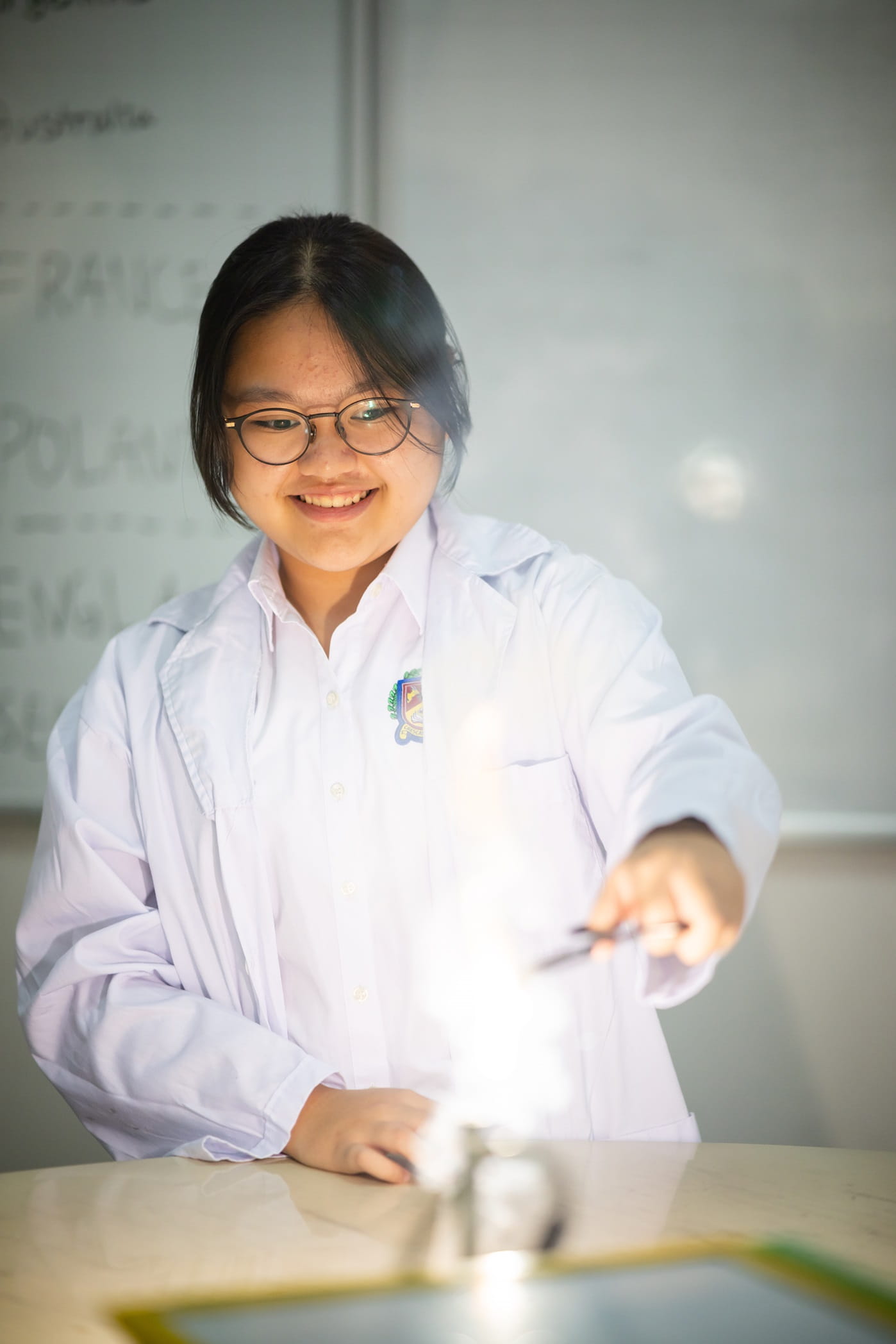 Upper Secondary School in Hanoi | IGCSE, IBDP & BIS Hanoi Diploma - Feature Cards Pattern