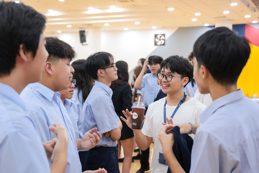 Cựu học sinh BIS Hà Nội quay trở lại trường trong buổi gặp gỡ đầy ý nghĩa | Trường Quốc tế Anh BIS Hà Nội - Bis Hanoi alumni return to campus for a special homecoming