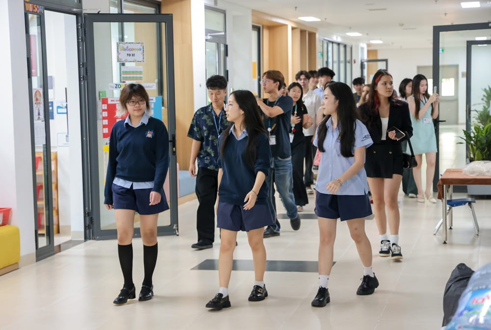 Cựu học sinh BIS Hà Nội quay trở lại trường trong buổi gặp gỡ đầy ý nghĩa | Trường Quốc tế Anh BIS Hà Nội - Bis Hanoi alumni return to campus for a special homecoming