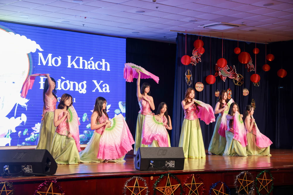 BIS Hà Nội tưng bừng chào đón Tết Trung Thu với âm nhạc, văn hóa và tinh thần gắn kết cộng đồng | Trường Quốc tế Anh Hà Nội - Carousel For News Detail