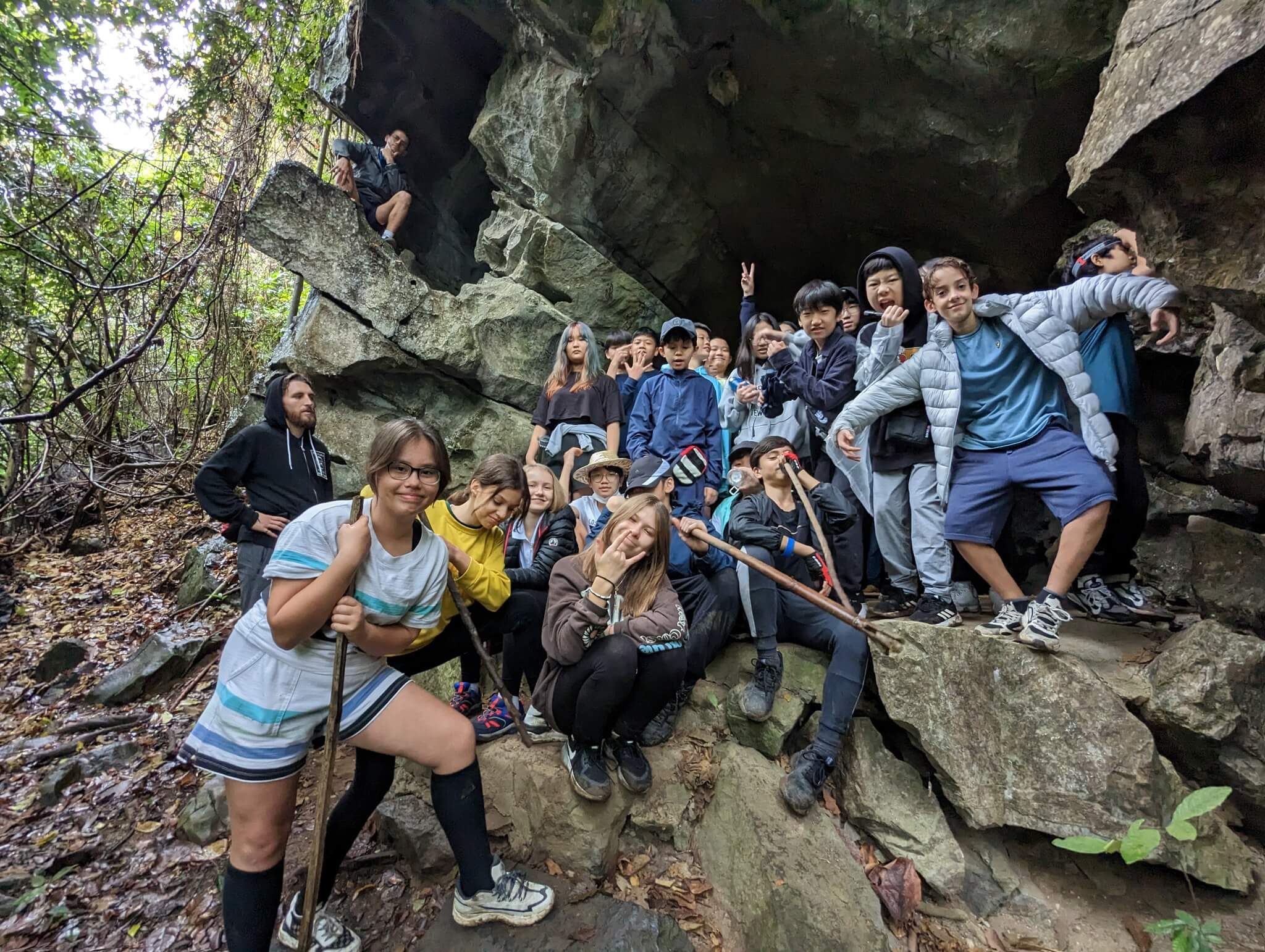 Year 8’s Trip to Cat Ba – Learning Resilience, Risk-taking and Gratitude | BIS Hanoi - Year 8 Trip to Cat Ba Learning Resilience Risktaking and Gratitude