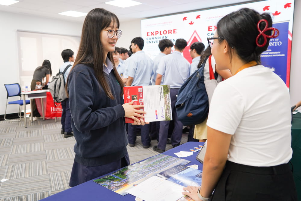 BIS HCMC Graduates of 2024 are now joining top universities around the world - Carousel For CUG