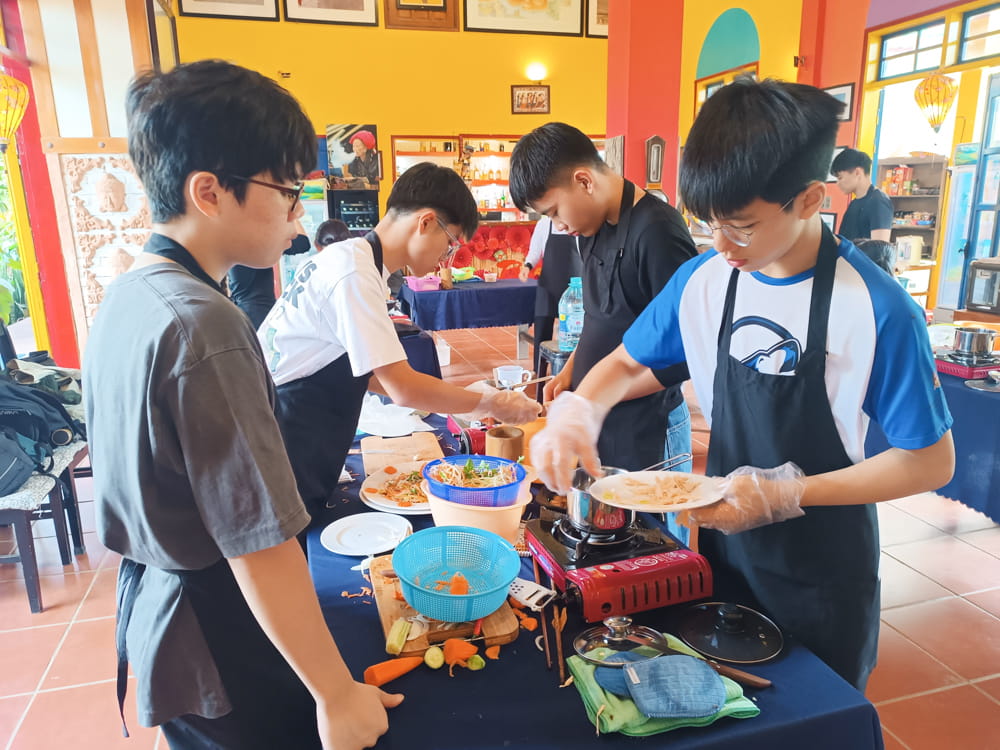 Secondary Expeditions 2026: Real-World Learning Across Vietnam and Asia, Told by Our Students - Year 10 Phong Nha