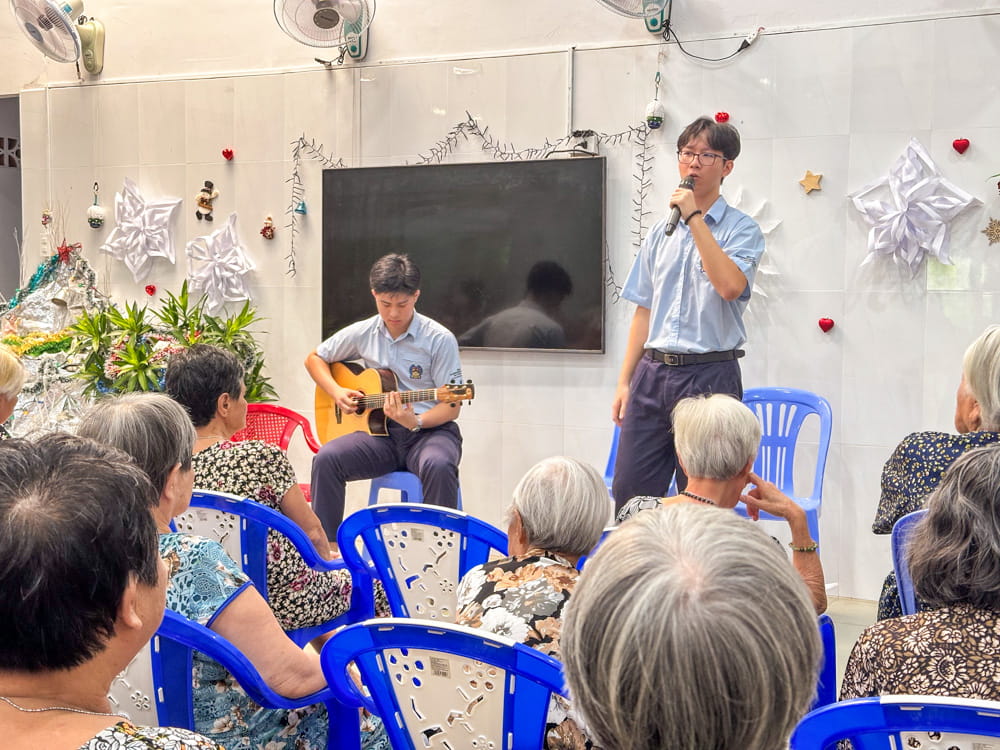 Sharing Warmth and Kindness: BIS Tết Gift Box Collection 2025 - TET Gift Collection