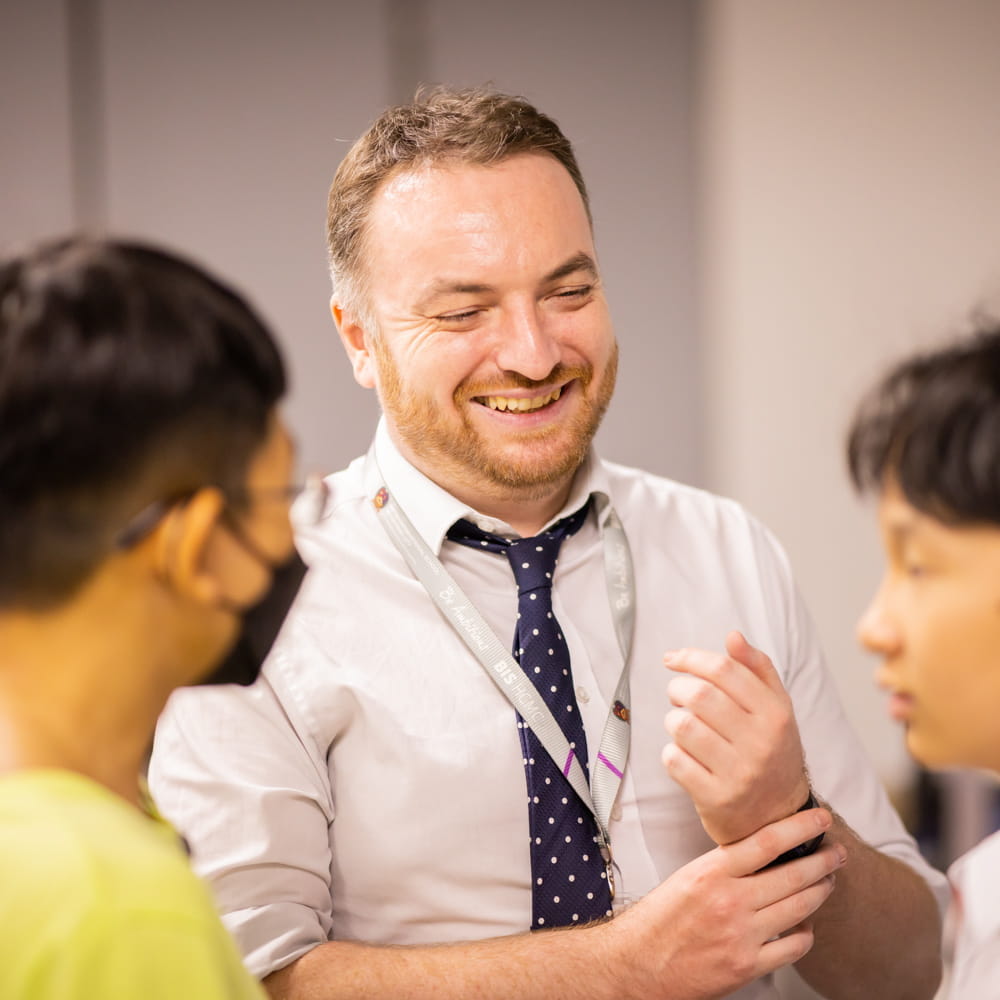 EAL Teaching in Ho Chi Minh City | BIS HCMC - Small Text And Image EAL