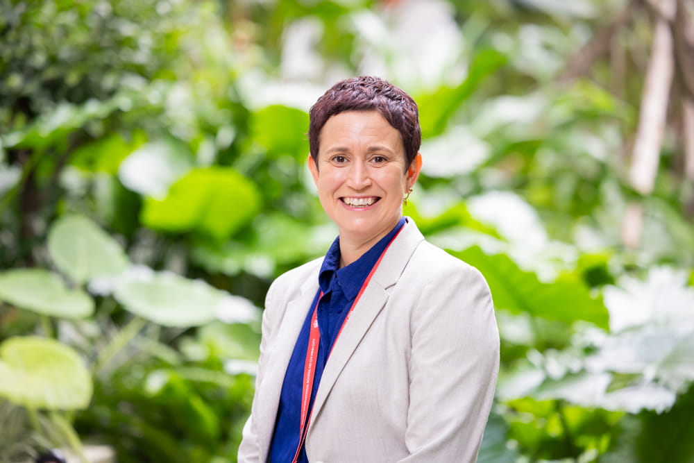 How We Teach | BIS HCMC - Feature Cards Tabs