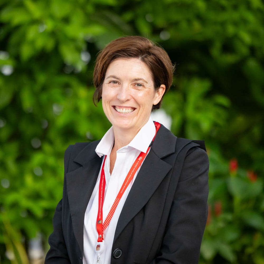 How We Teach | BIS HCMC - Feature Cards Tabs