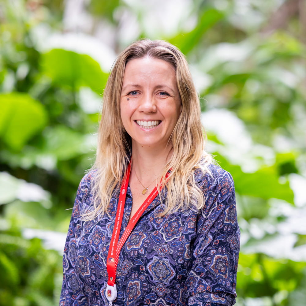 How We Teach | BIS HCMC - Feature Cards Tabs