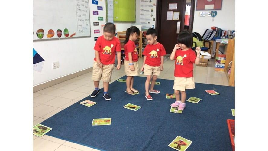 EAL | BIS HCMC - 10-tips-to-support-your-childs-english-language-skills
