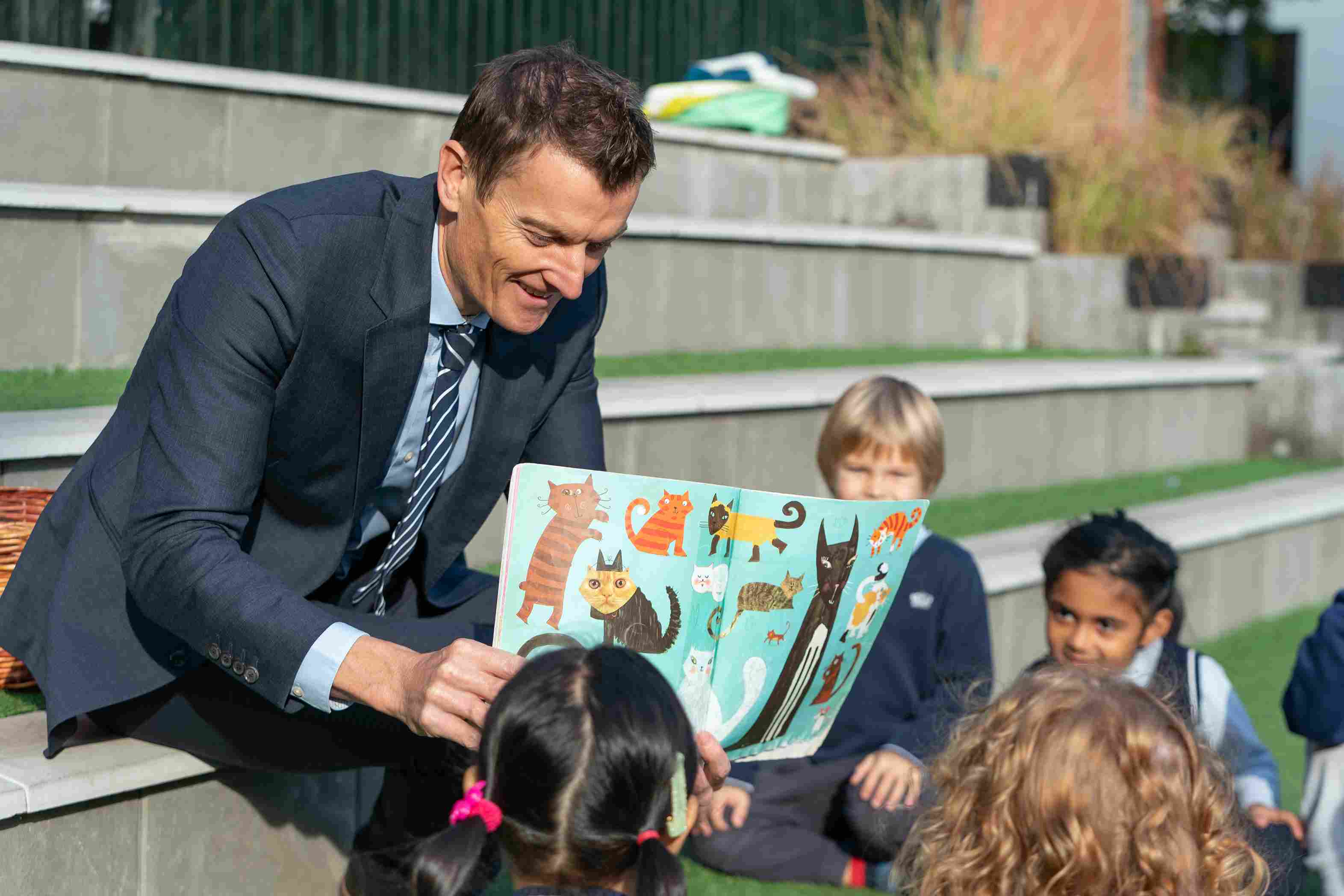 International School Budapest Jobs | BISB - 02 Small Text And Image