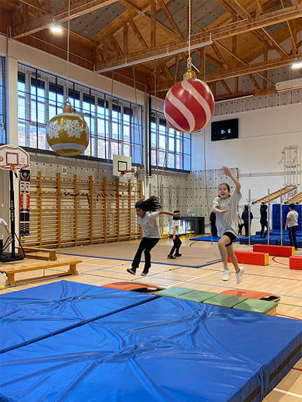 Christmas Chaos - Carousel For News Detail