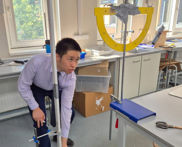 Aha! in the Physics Lab - Carousel For News Detail