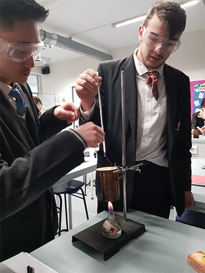Looking at exothermic and endothermic reactions