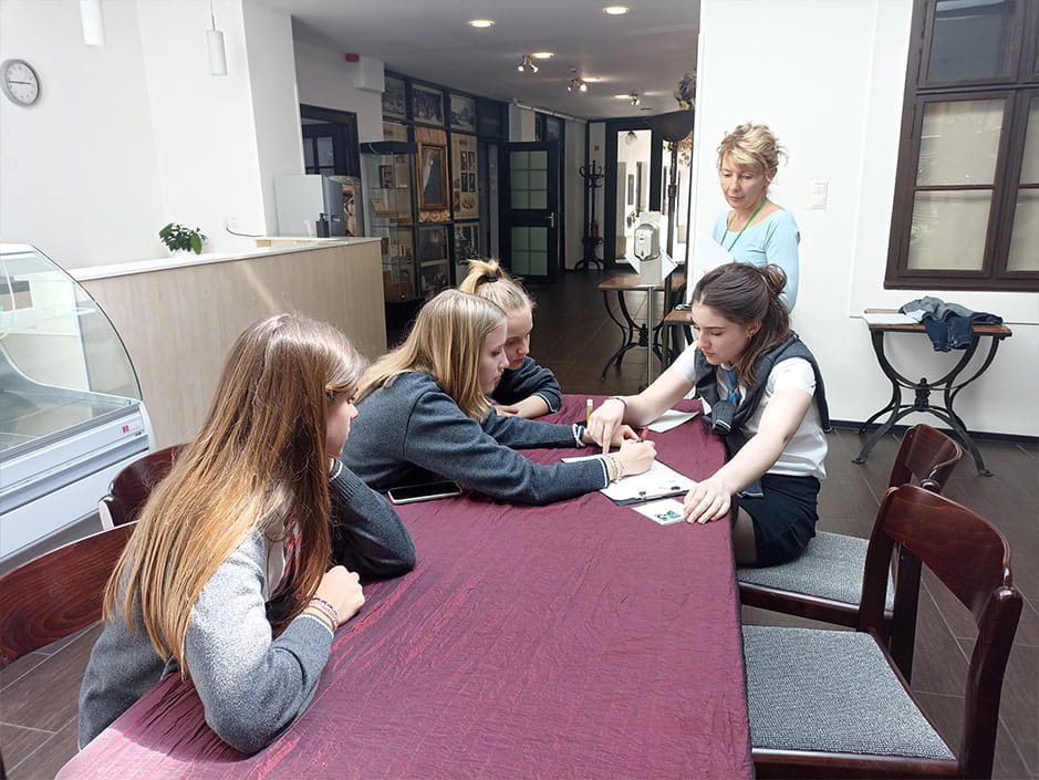 Year 9 Hungarian Trip - Carousel For News Detail