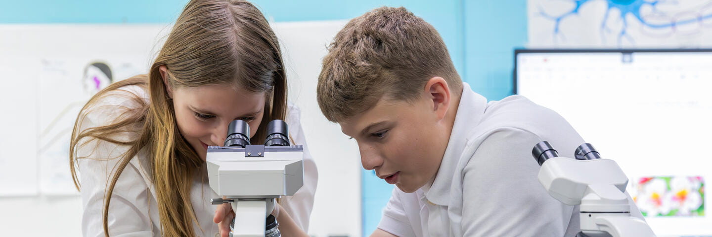 办学特色与学术优势 | 上海英国学校浦西校区 - 01 - Level 2 Page Header With Key Facts