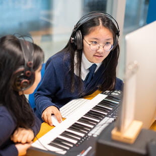 精彩的课外活动 | 上海英国学校浦西校区 - 04 - Feature Cards Pattern - Creativity and Culture