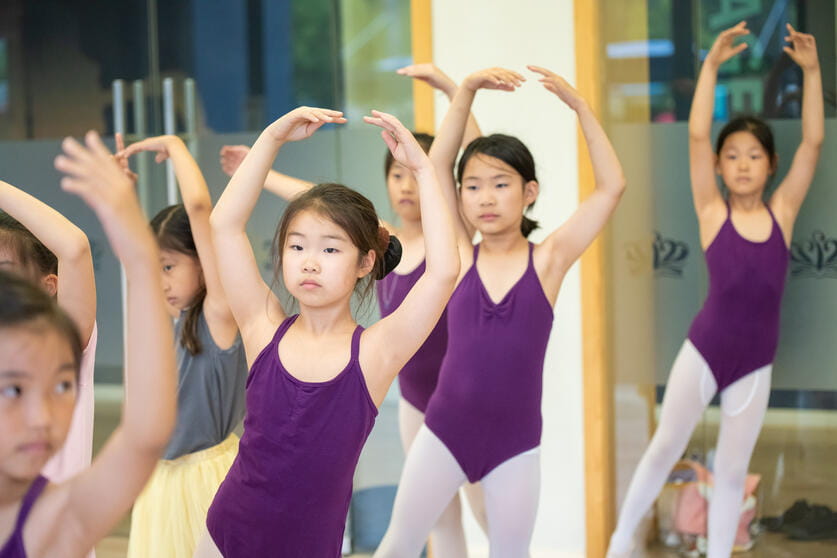 精彩的课外活动 | 上海英国学校浦西校区 - 04 - Feature Cards Pattern - Creativity and Culture