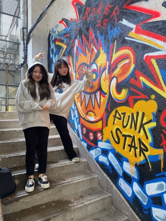 Art Trip to M50 and Tianzifang - Art Trip to M50 and Tianzifang