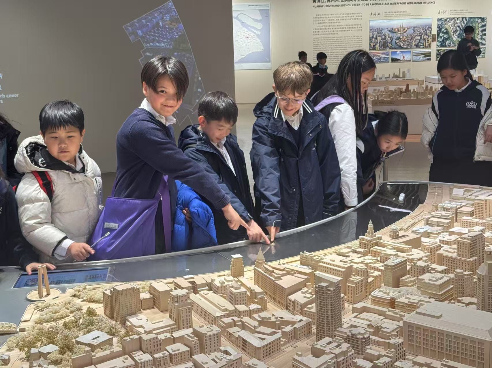 Students Visit The Shanghai Urban Planning Exhibition Hall - Students Visit The Shanghai Urban Planning Exhibition Hall