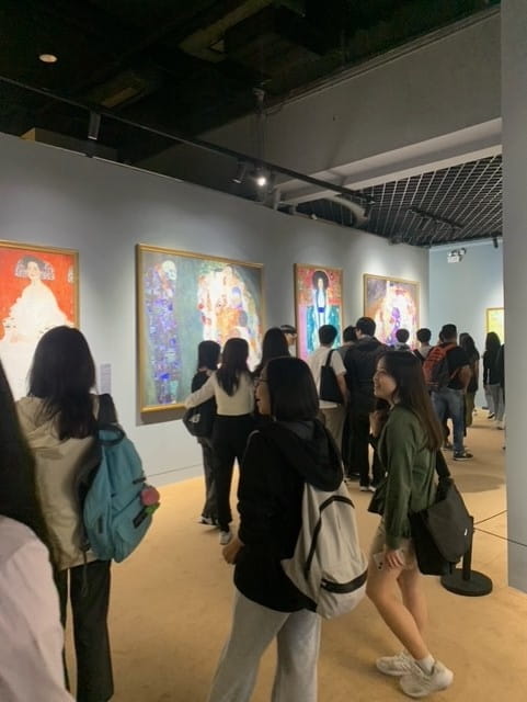 Experiencing Gustav Klimt - Experiencing Gustav Klimt