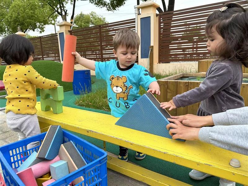 Join our Stay and Play Sessions at BISS Puxi! - Stay and Play