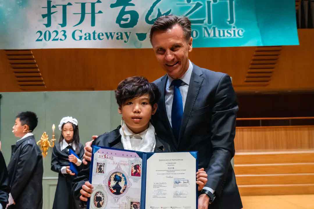 青少年版歌剧⟪茶花女⟫2023年在北京音乐厅成功上演 - Congratulations on the successful performance of La Traviata Children Opera