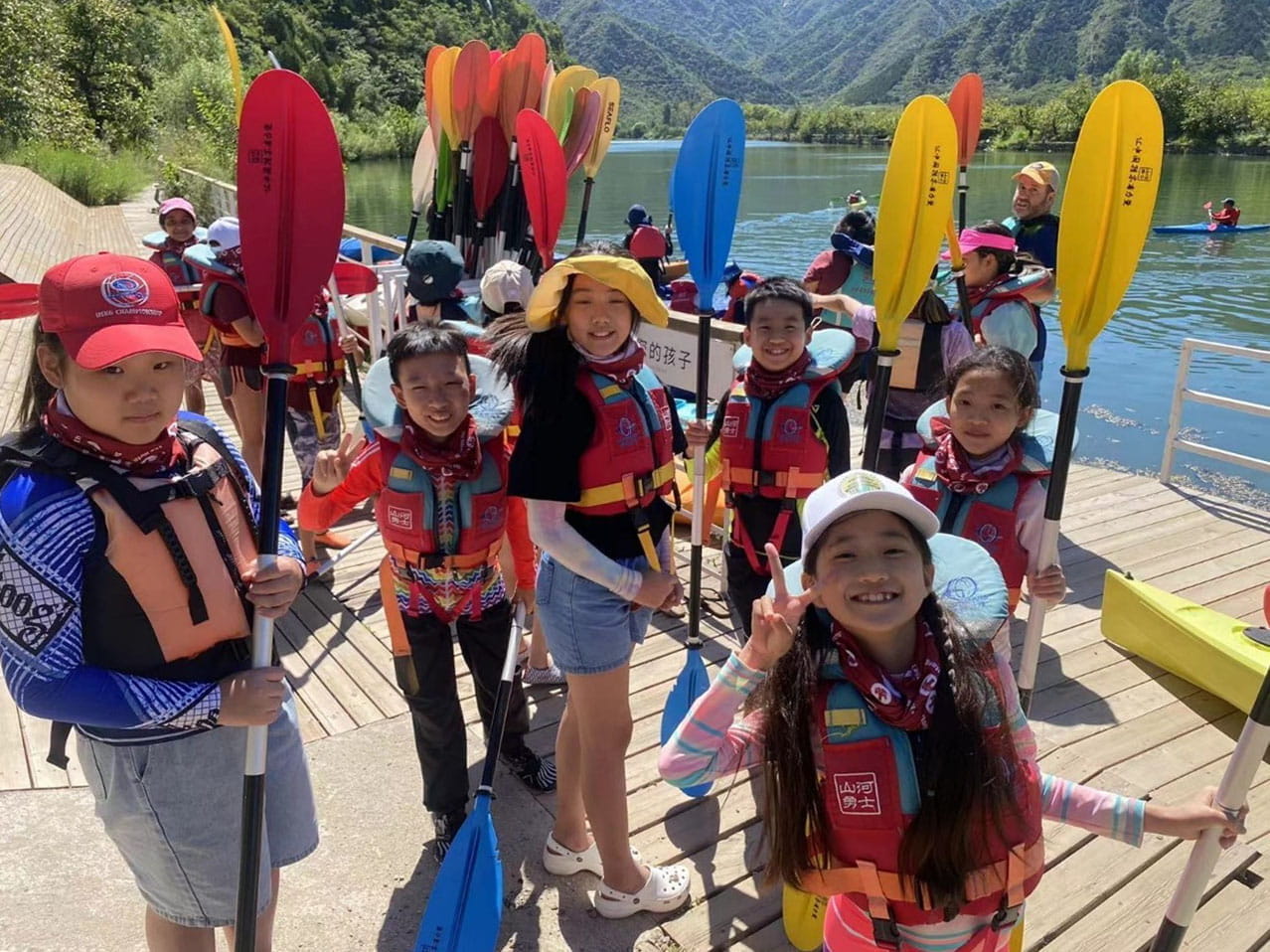 乐在阳光下：小学团建日 - Fun in the Sun Primary Team Building Day