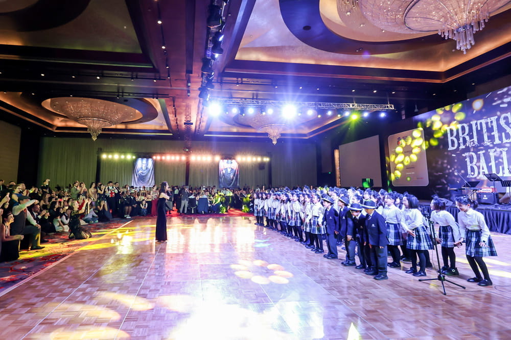 BSB 顺义合唱团在英国舞会的精彩表演！ - BSB Choir delighted audience at the British Ball 2023