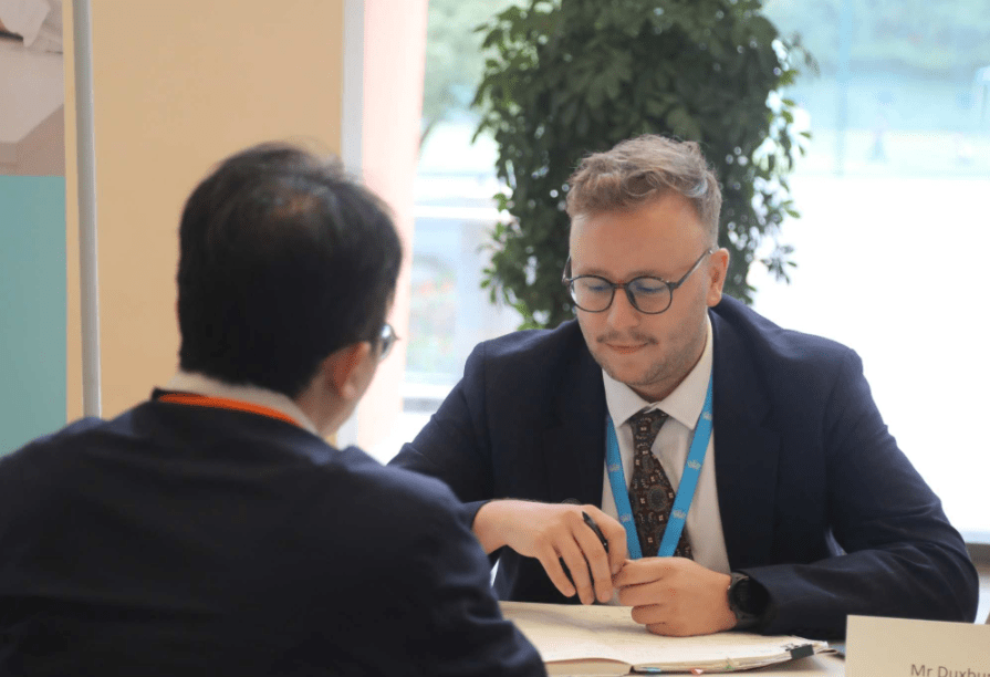 南京英国国际学校教师与助教｜南京英国国际学校 - Feature Quote