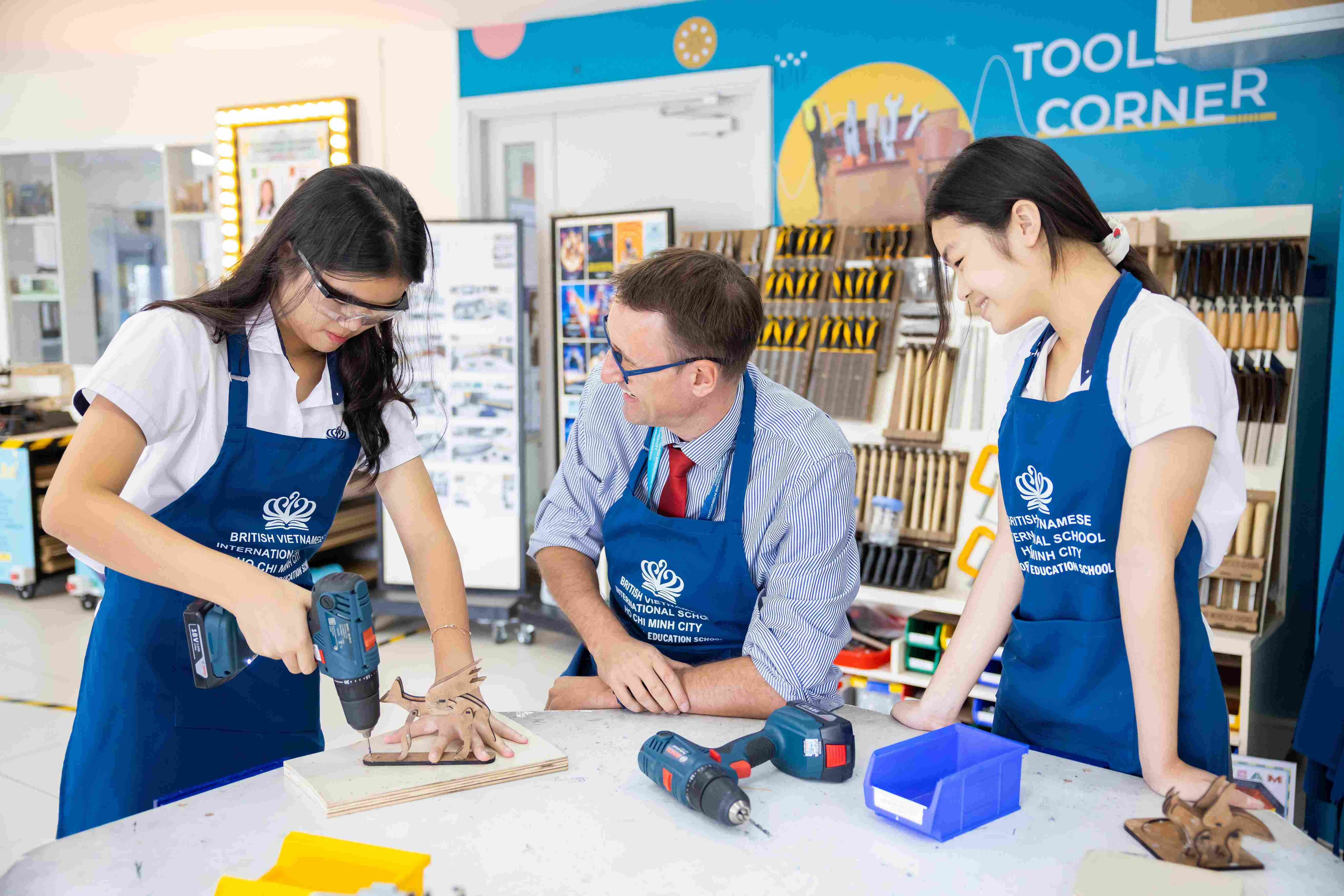 Thành tích Giảng dạy Trường Quốc tế Anh Việt BVIS Khối 7-9 - What is Key Stage 3
