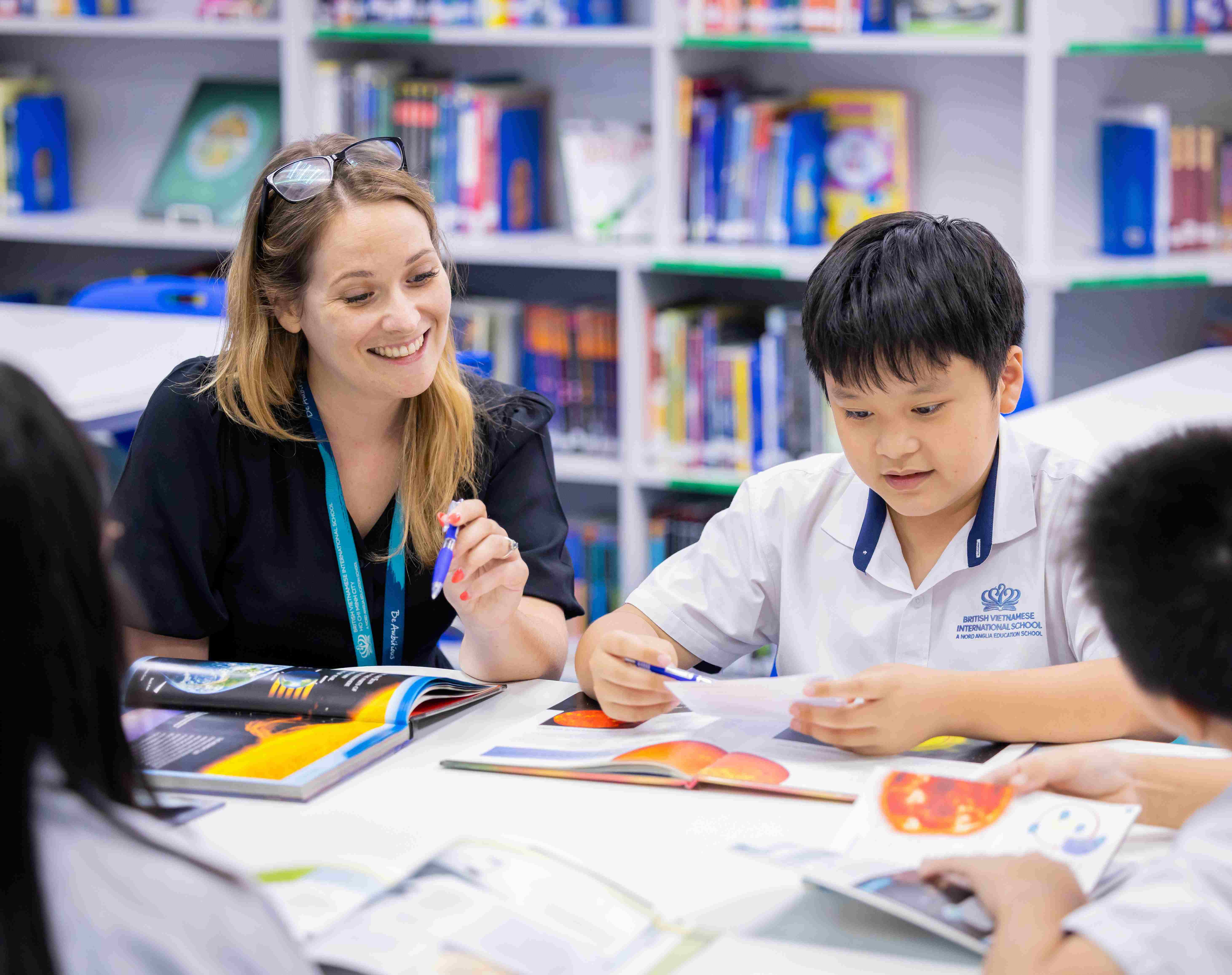 Chương trình Tiểu học Quốc tế | BVIS HCMC - Small Text And Image Curriculum