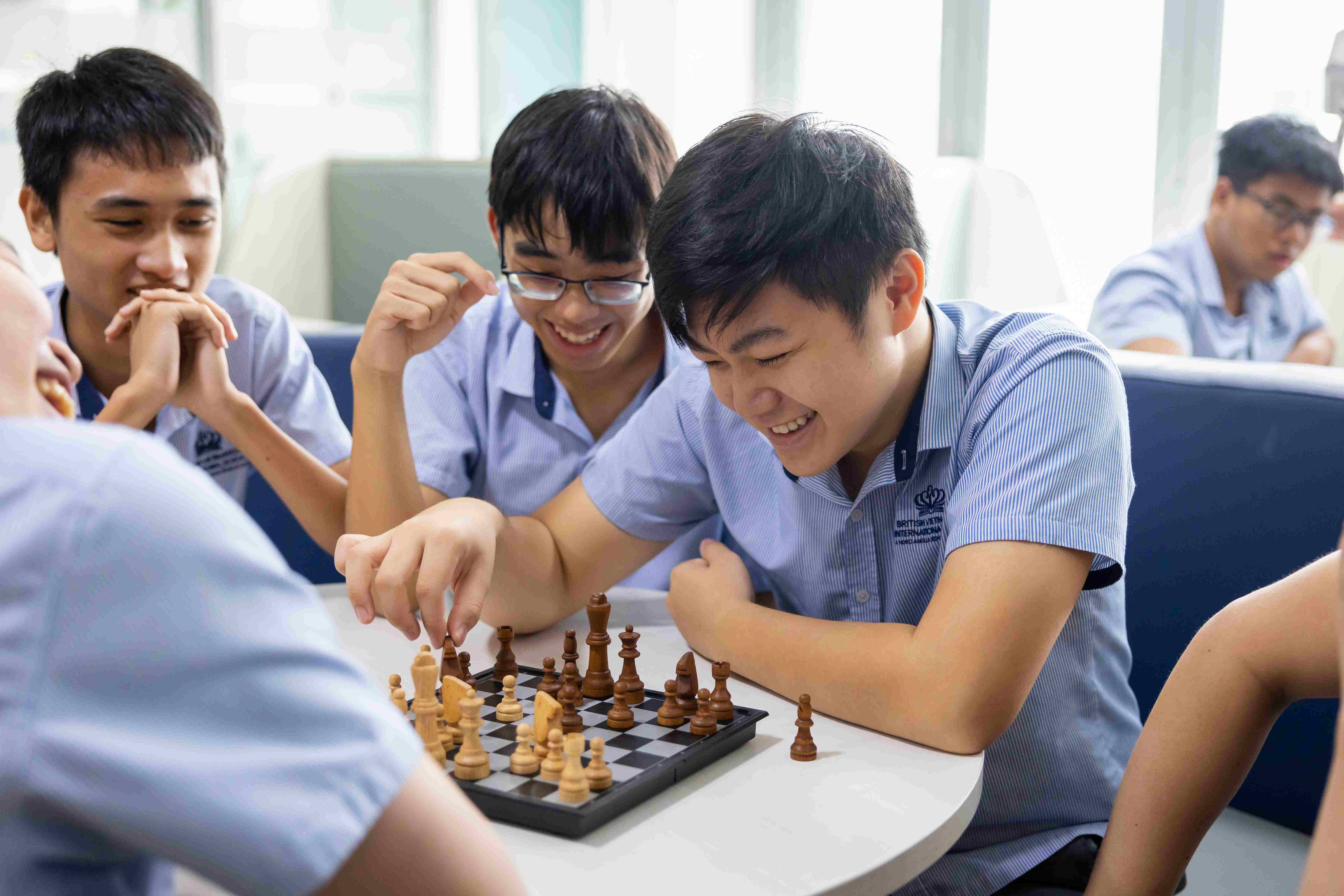 A Level tại Việt Nam | BVIS HCMC - 04 - visualTimeline WithTags