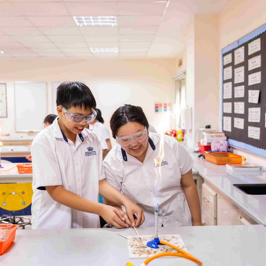Chương trình IGCSE (THPT) cho học sinh 14-16 tuổi tại BVIS - Small Text And Image SEO