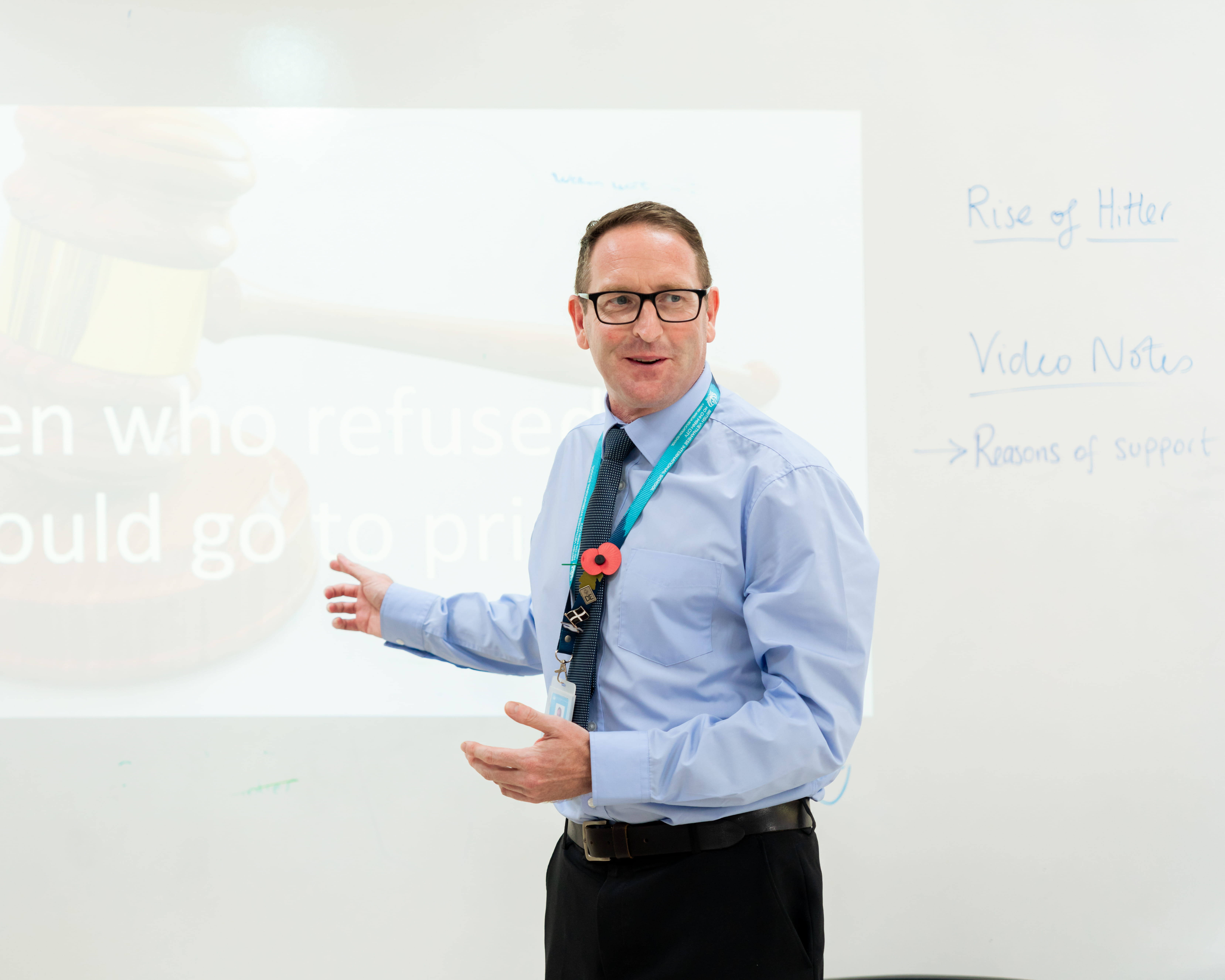 Learning Support | BVIS HCMC  - Image-50-pattern EAL