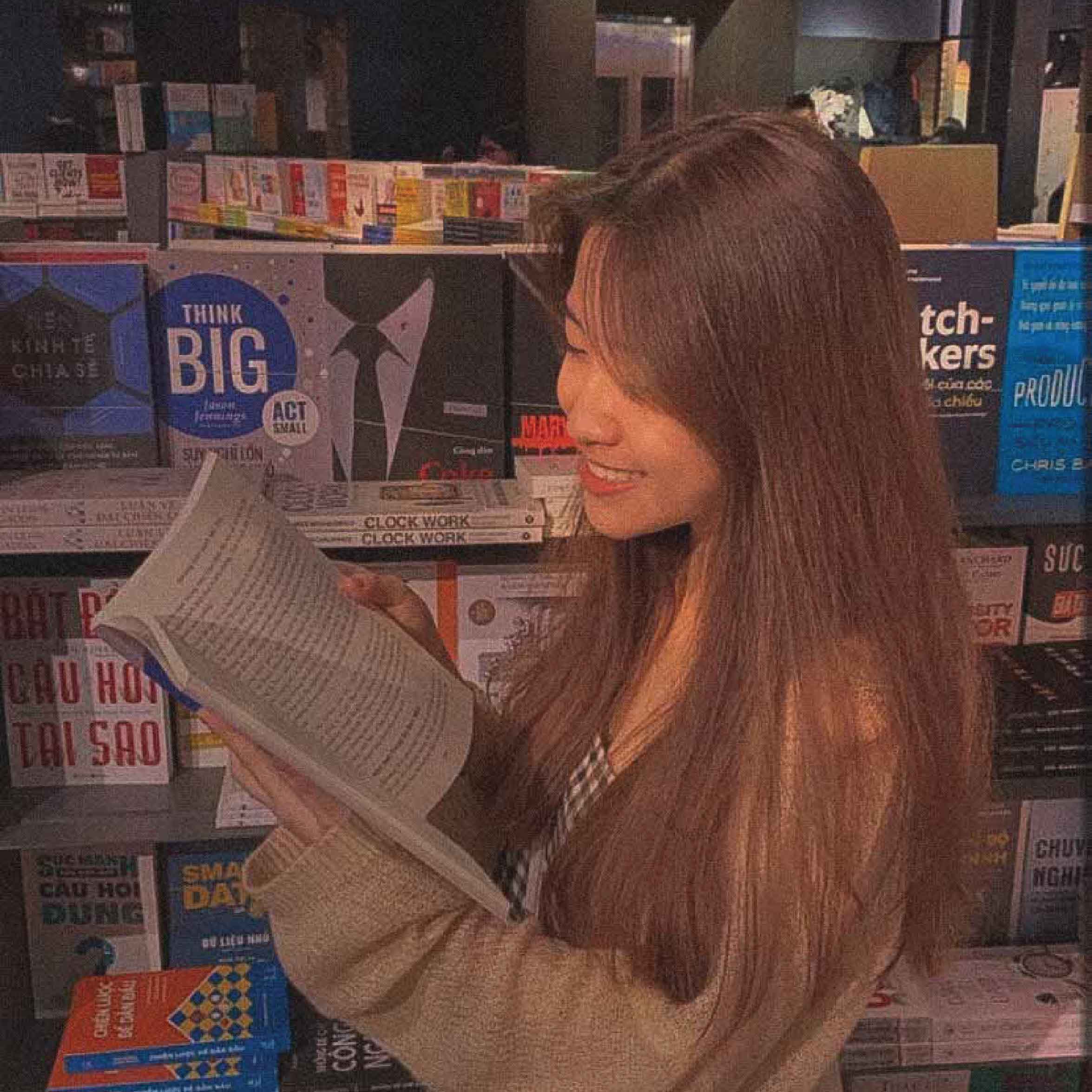 Học phí Trường Quốc Tế BVIS | BVIS HCMC | Nord Anglia  - Feature Cards - Meet our alumni