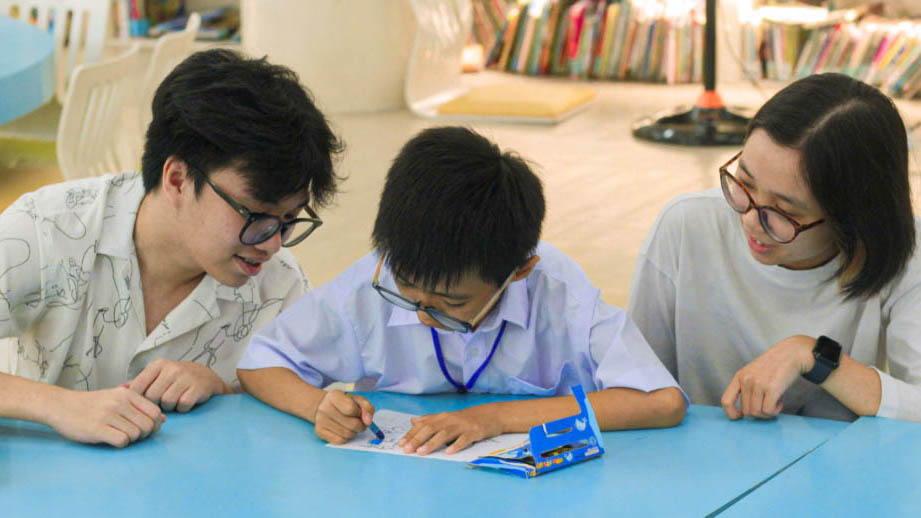 Chí Khang (Eric), Class of 2024–2025, Receives 7 Top U.S. & Canadian Offers Worth $235,000 - Eric Class of 25 Gains Admission to 7 Top Universities with $235K in Scholarships