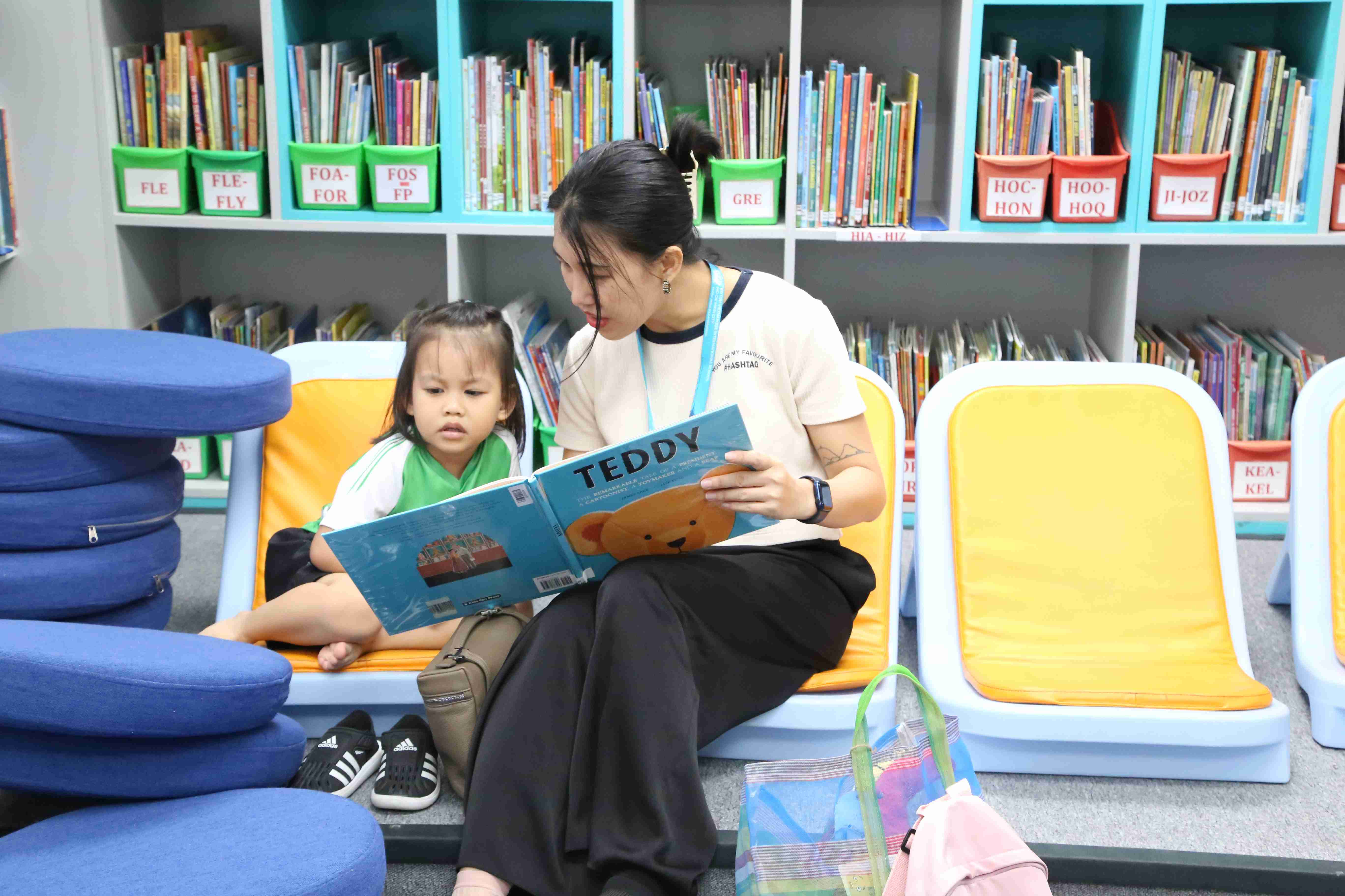 When Moms and Dads Become Storytellers - BVISHCMC EYFS Reading Workshop