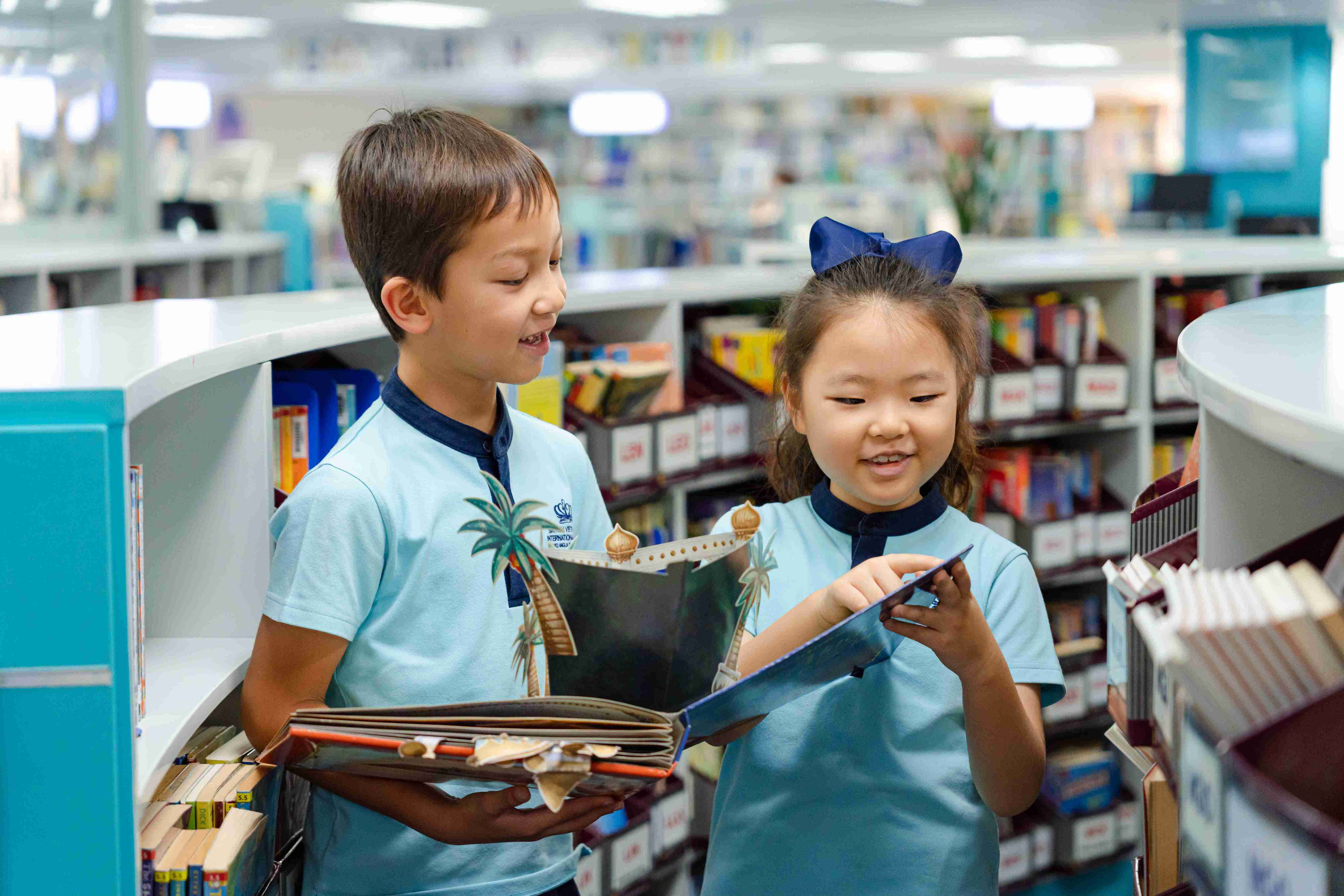 A passport to a bright future: How to develop lifelong reading habits - How to build confidence creating an environment that nurtures and inspires