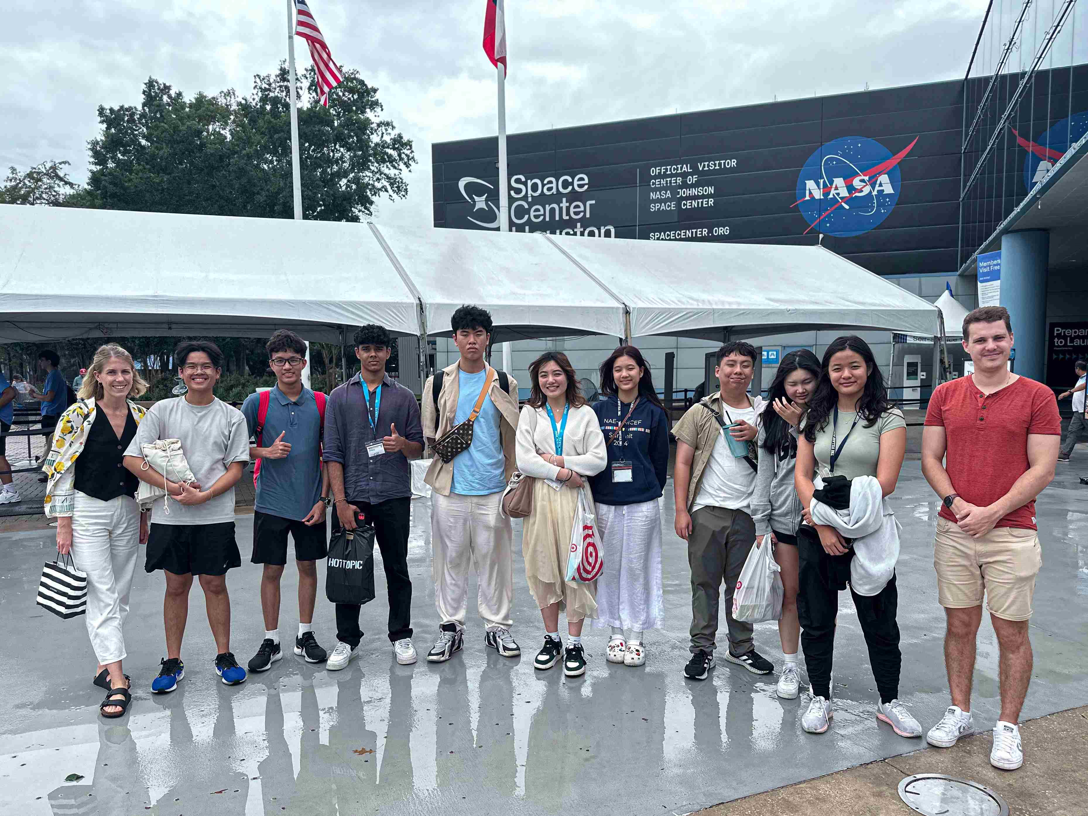 Khai phóng tiềm năng lãnh đạo trẻ cho cộng đồng tại Hội nghị NAE-UNICEF 2024 - Unleashing the leadership potential of youth for the community at the NAE-UNICEF conference 2024