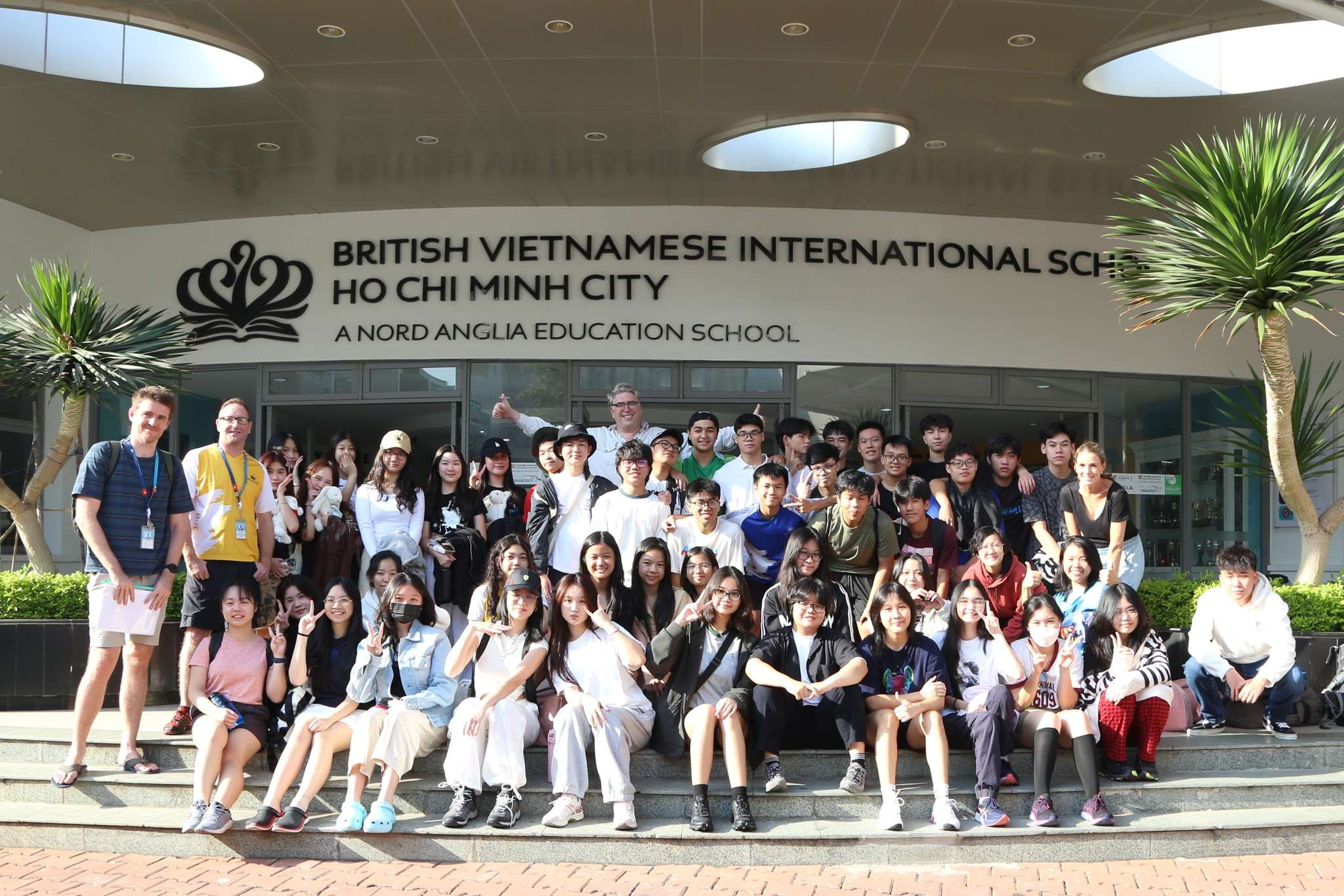 Học sinh trung học thành công chinh phục hành trình phiêu lưu thuộc giải thưởng quốc tế Duke of Edinburgh hạng đồng! - Secondary students successfully complete their Bronze Duke of Edinburgh International Award