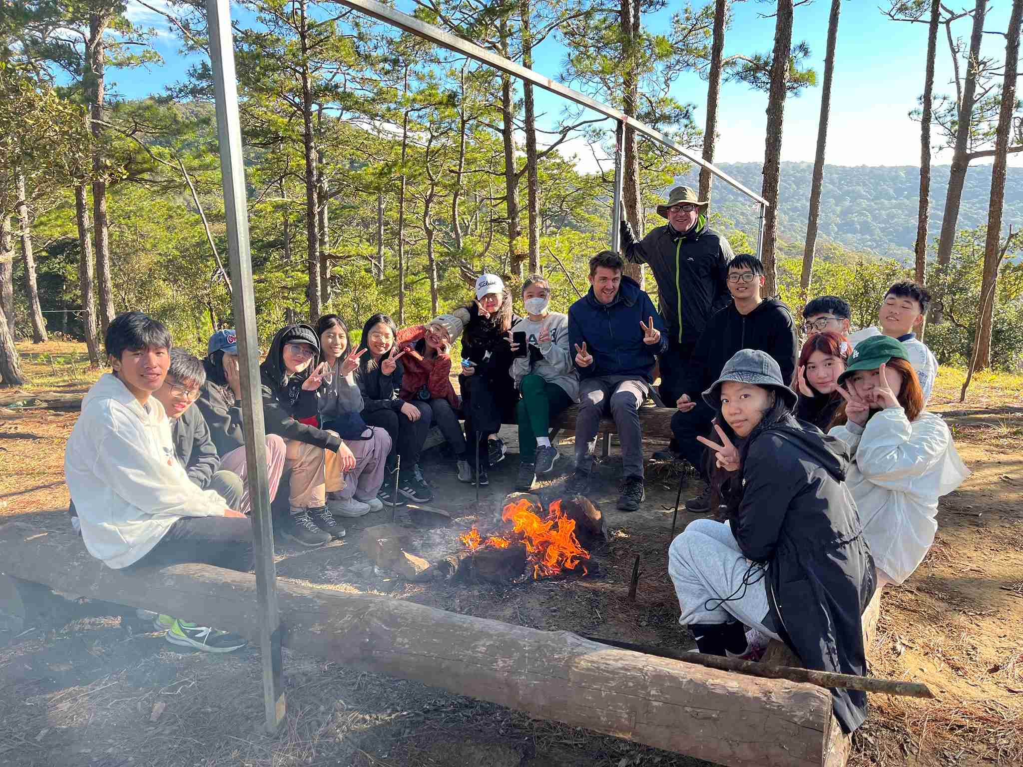 Học sinh trung học thành công chinh phục hành trình phiêu lưu thuộc giải thưởng quốc tế Duke of Edinburgh hạng đồng! - Carousel For News Detail