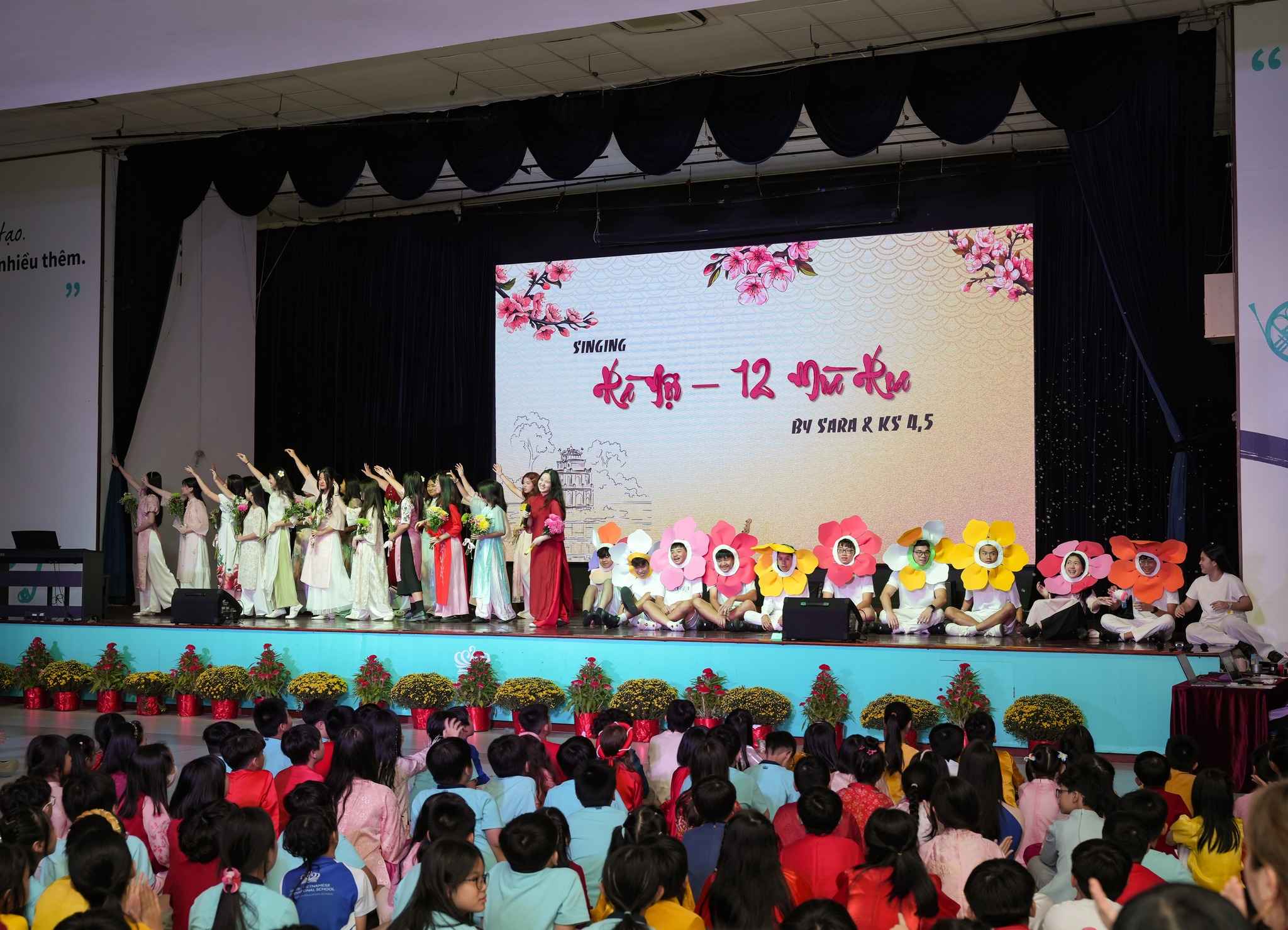 Tôn vinh vẻ đẹp truyền thống và giá trị văn hóa Tết - Carousel For News Detail