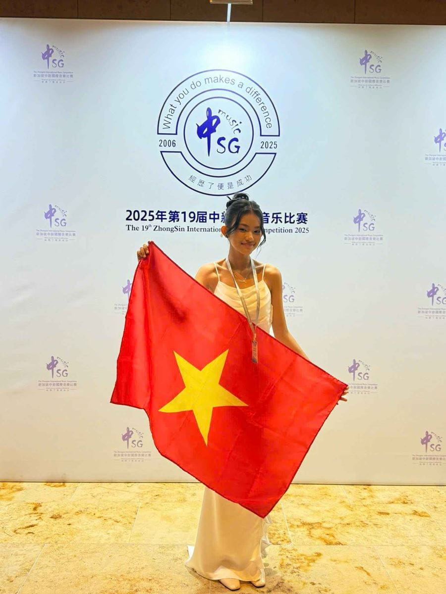 Tin vui đầu năm: Chúc mừng Đông Phương, lớp 8 đạt giải nhất tại đấu trường âm nhạc quốc tế Zhongsin 2025! - Congratulations to Dong Phuong Year 8 on winning first prize at the Zhongsin International Music
