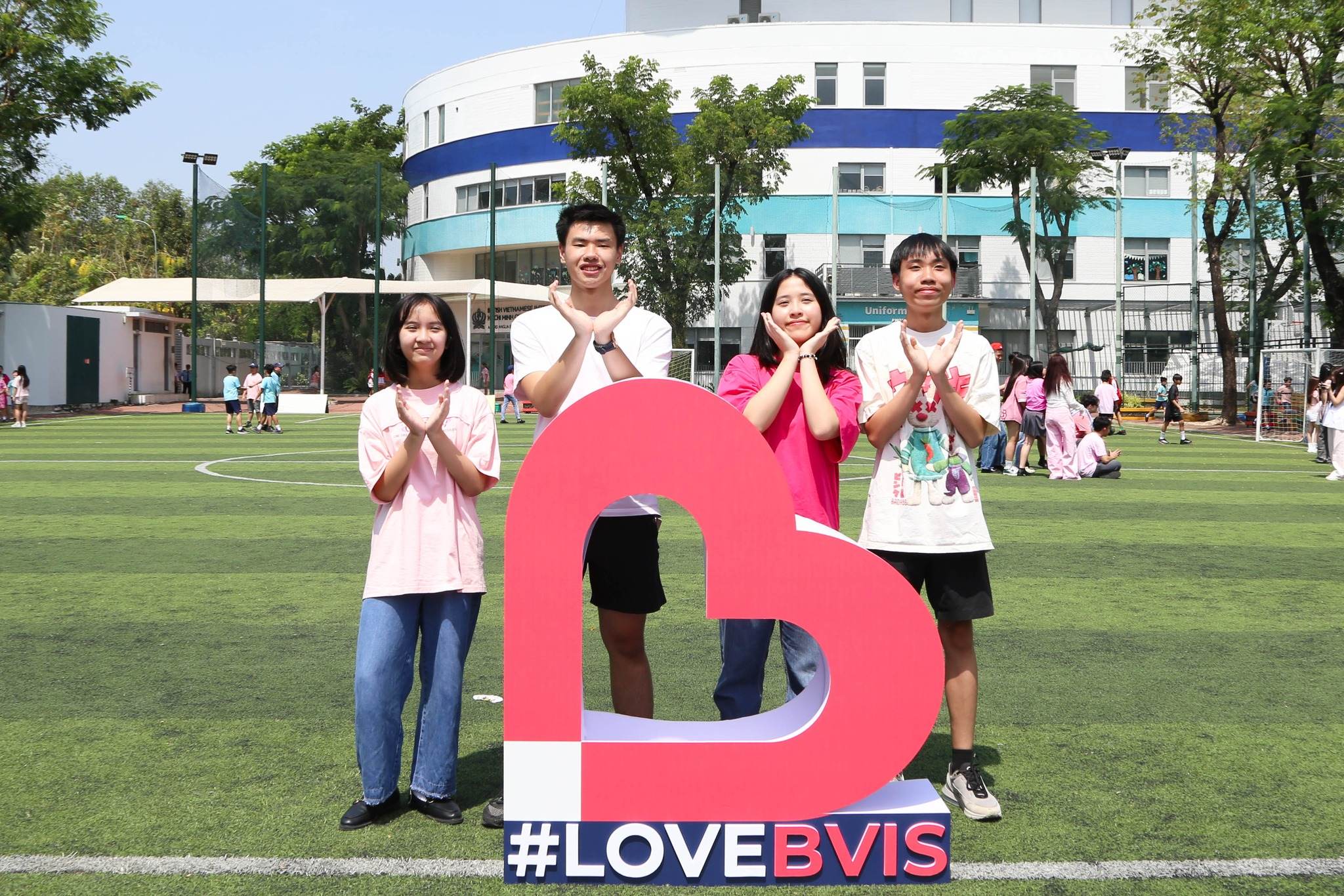 Ngày Thứ Sáu Hồng: Khép Lại Tuần Lễ #LoveBVIS Đầy Ngọt Ngào! - love bvis