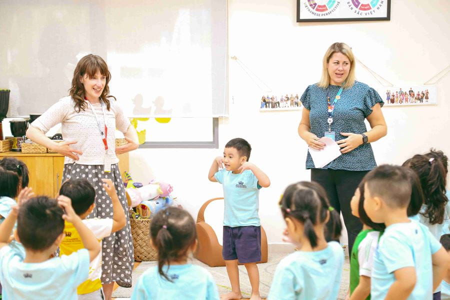 Khơi dậy tính sáng tạo cùng nghệ sĩ Erin Wright từ học viện Juilliard - Nurturing creativity with Ms Erin wright from Juilliard School