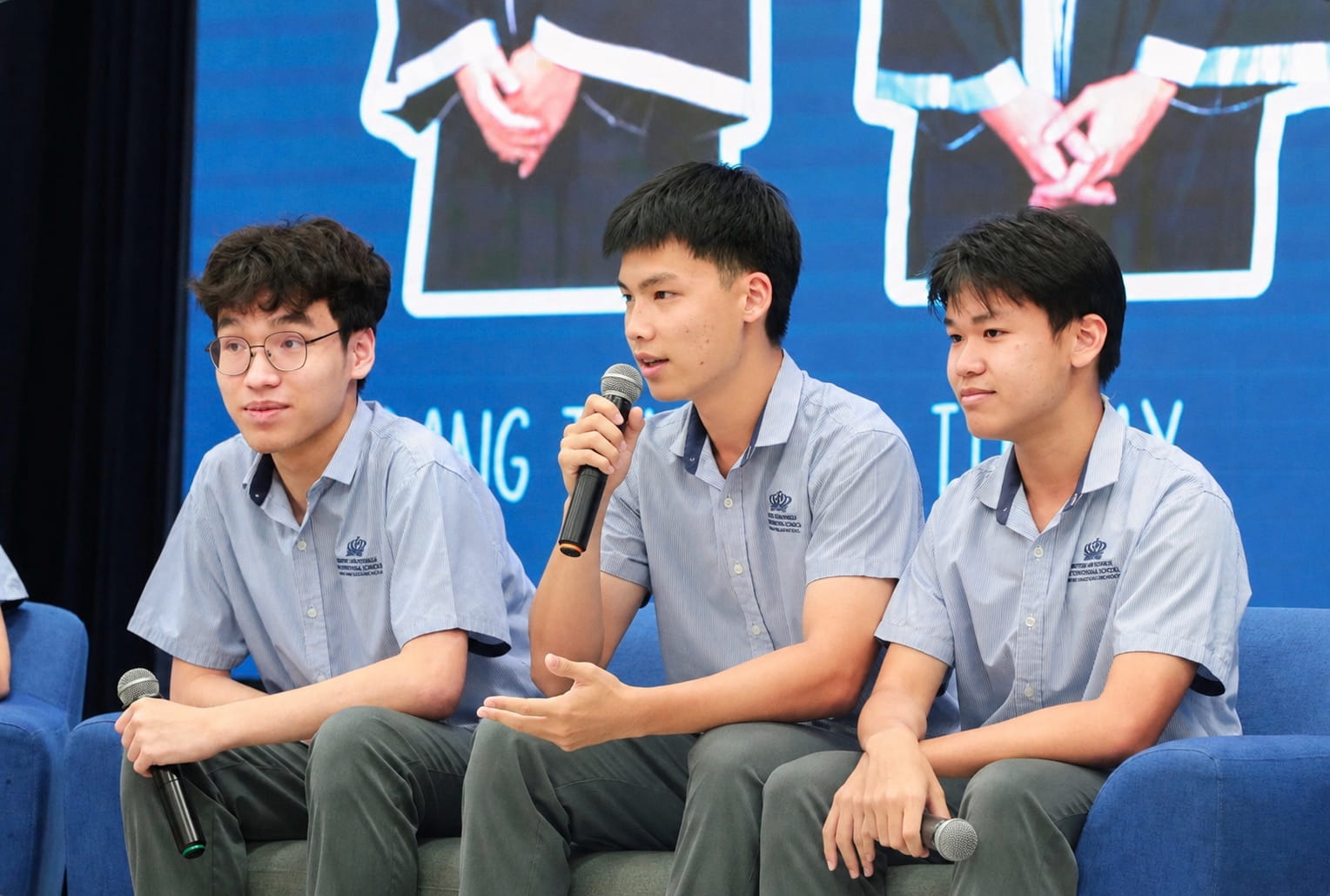 Đăng Tùng (Niên khóa 2026): nhận loạt thư mời ngành Y từ các Đại học hàng đầu, kèm học bổng trị giá 164.000 USD  - Dang Tung Success Story